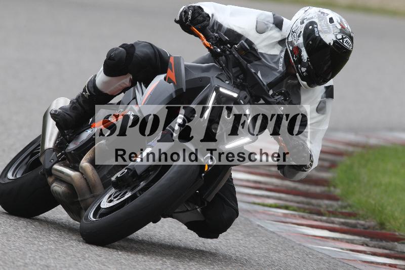 Archiv-2025/10 23.04.2025 Cornu Master School ADR/rot-rouge/38